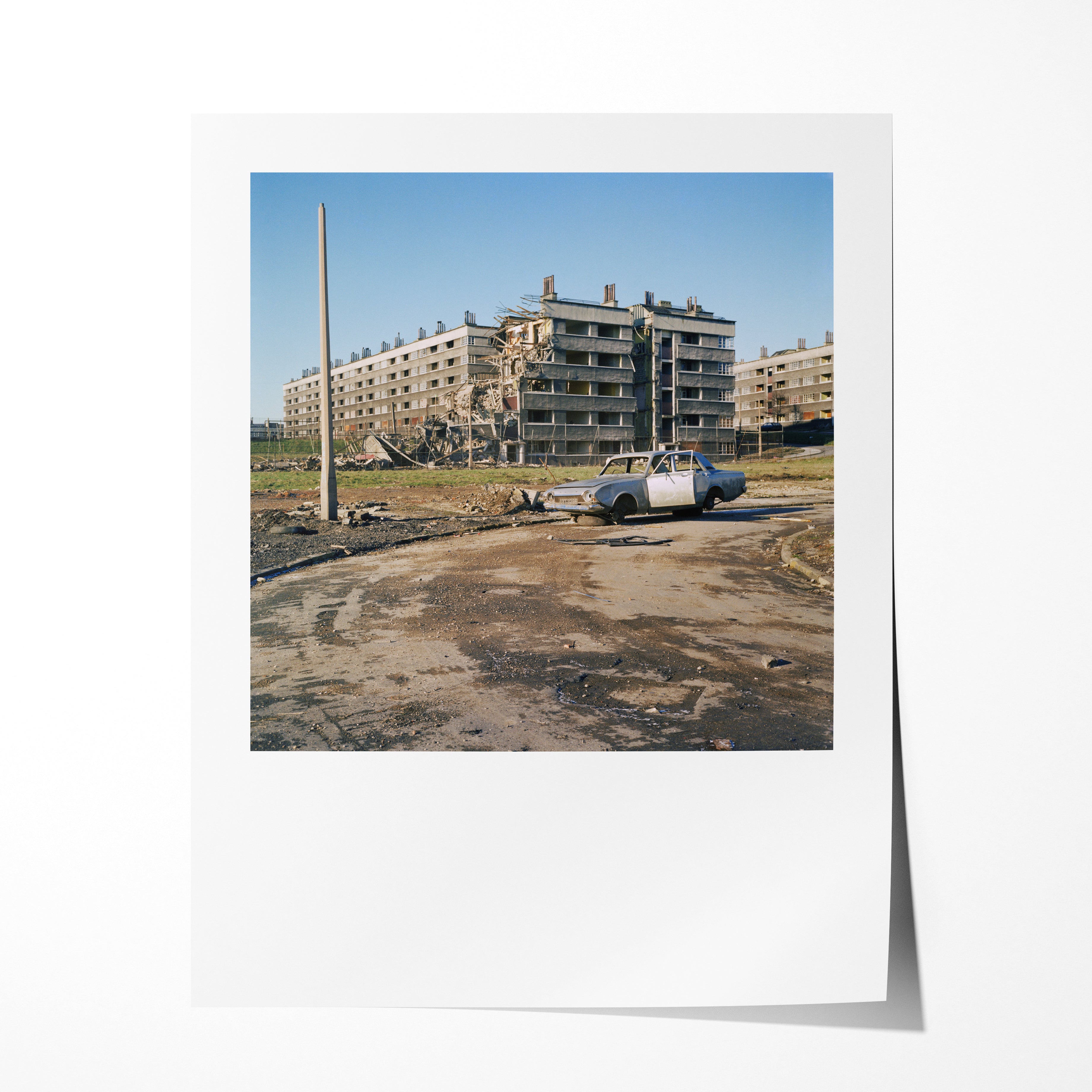 Abandoned car, Wright House, Quarry Hill Flats, Leeds, 1978