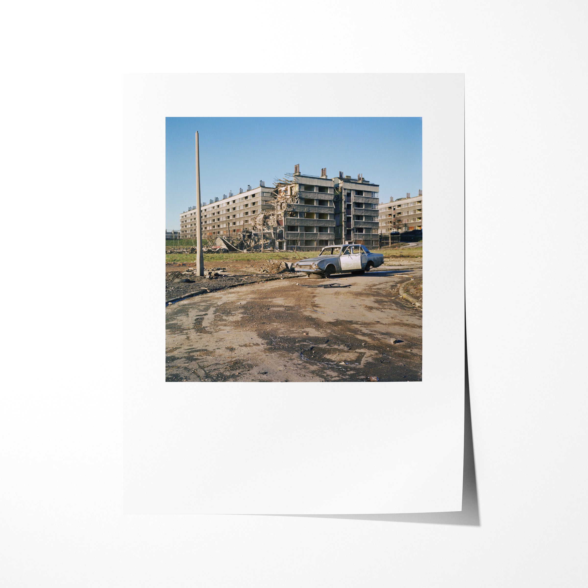 Abandoned car, Wright House, Quarry Hill Flats, Leeds, 1978